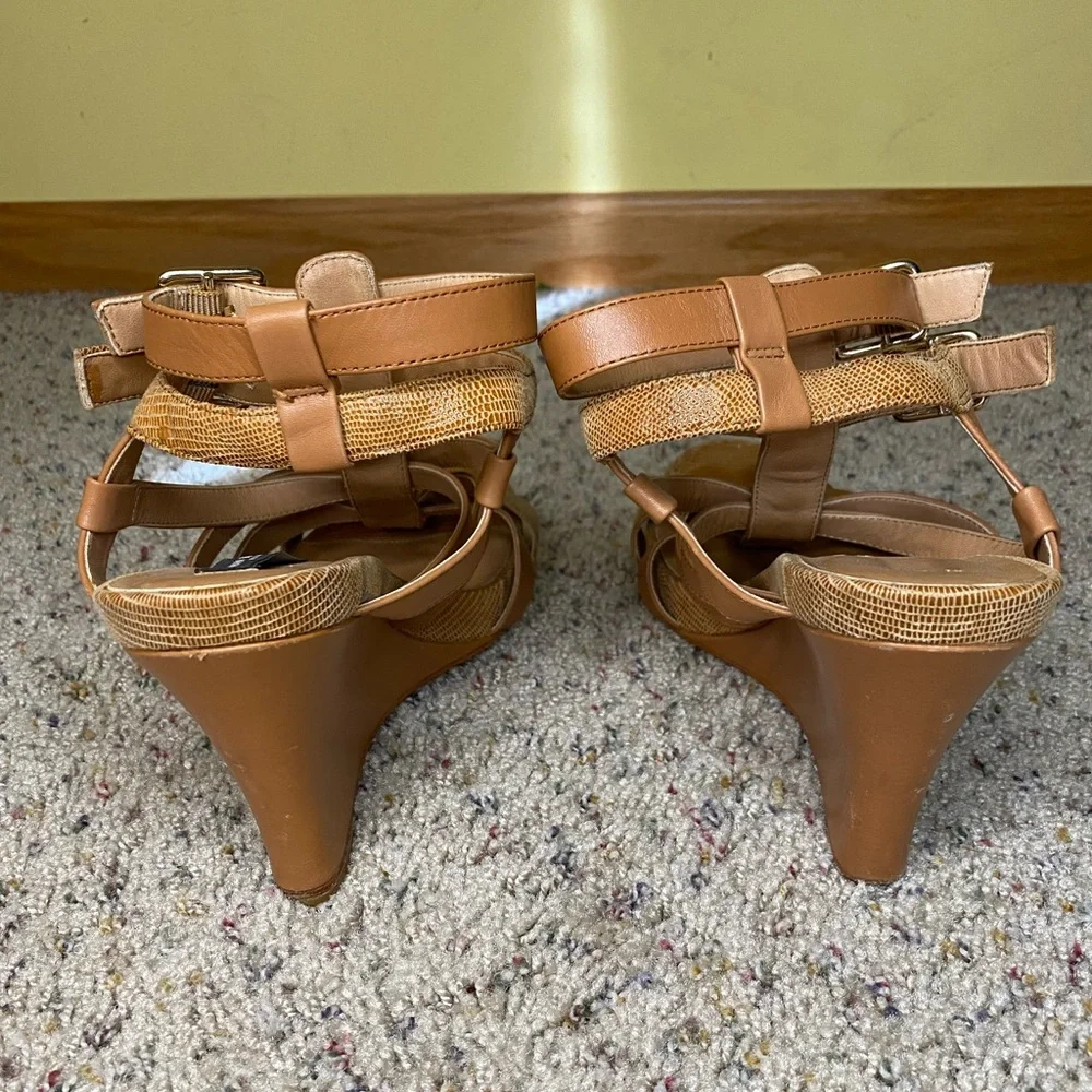 Ann Taylor Camel Brown Leather Strappy Open Toe Sandal Wedges
